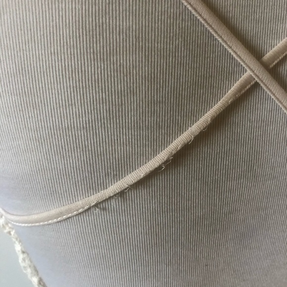 3/$30✨ Strappy lace crop top - Picture 5 of 5